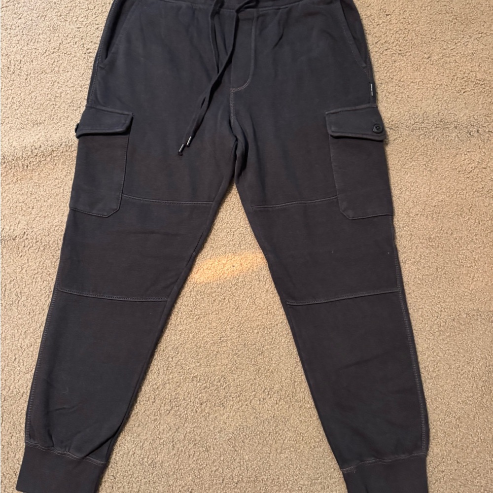 American Eagle Outfitters Black Cargo Pants Durable Design